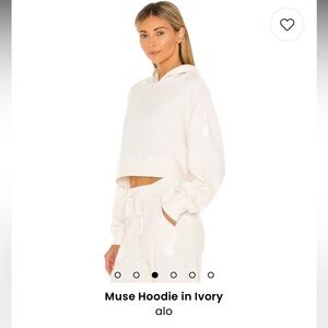 ALO muse hoodie in Ivory size xs